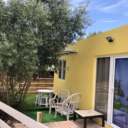 One Bedroom Bungalow With Shared Pool Enclosed Garden And Wifi At Silves