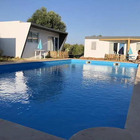 Сasa de vacaciones One Bedroom Bungalow With Shared Pool Enclosed Garden And Wifi At *