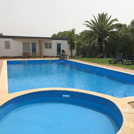 Сasa de vacaciones One Bedroom Bungalow With Shared Pool Enclosed Garden And Wifi At