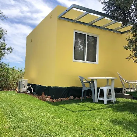 One Bedroom Bungalow With Shared Pool Enclosed Garden And Wifi At * Silves