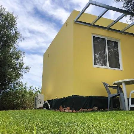 Ferienhaus One Bedroom Bungalow With Shared Pool Enclosed Garden And Wifi At